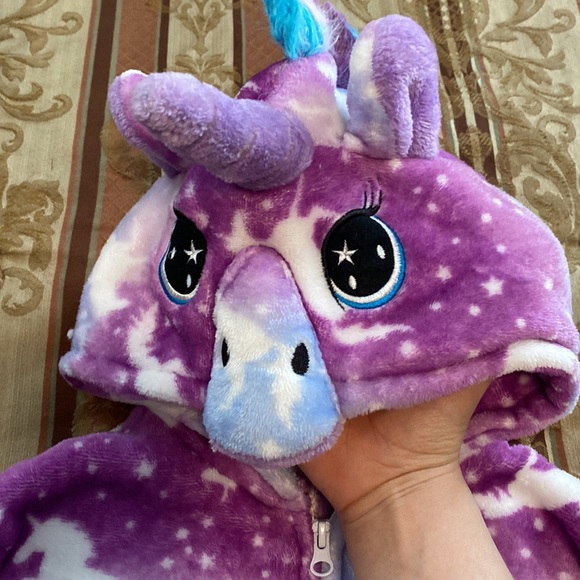 Plush onesie unicorn pj size 4t - Picture 2 of 12